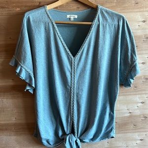 Flowy tie front top